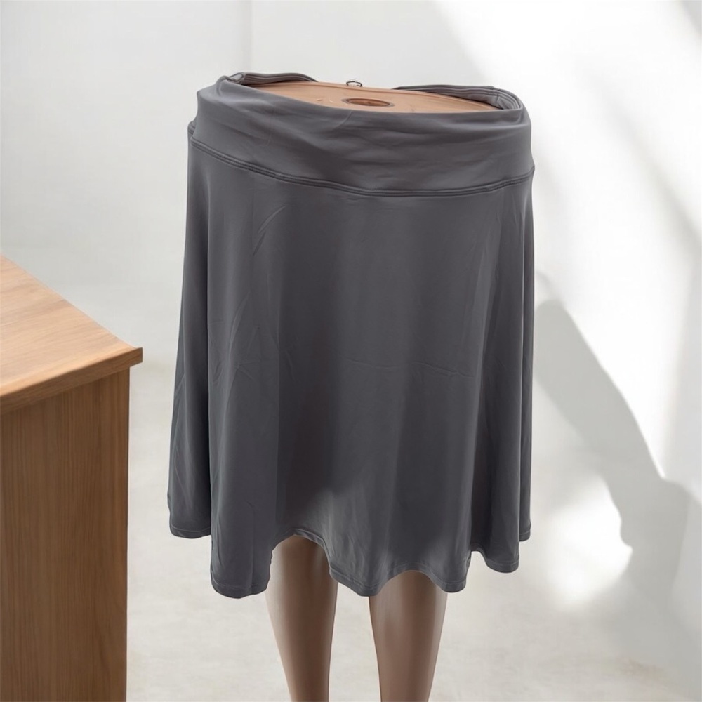 Grey Knee-Length Skirt with Built-In Shorts for Women XXL
